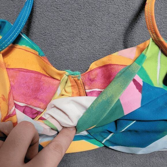 New TIME & TRU tropical Ruched Halter Swimsuit underwire bikini Top small - Picture 2 of 5